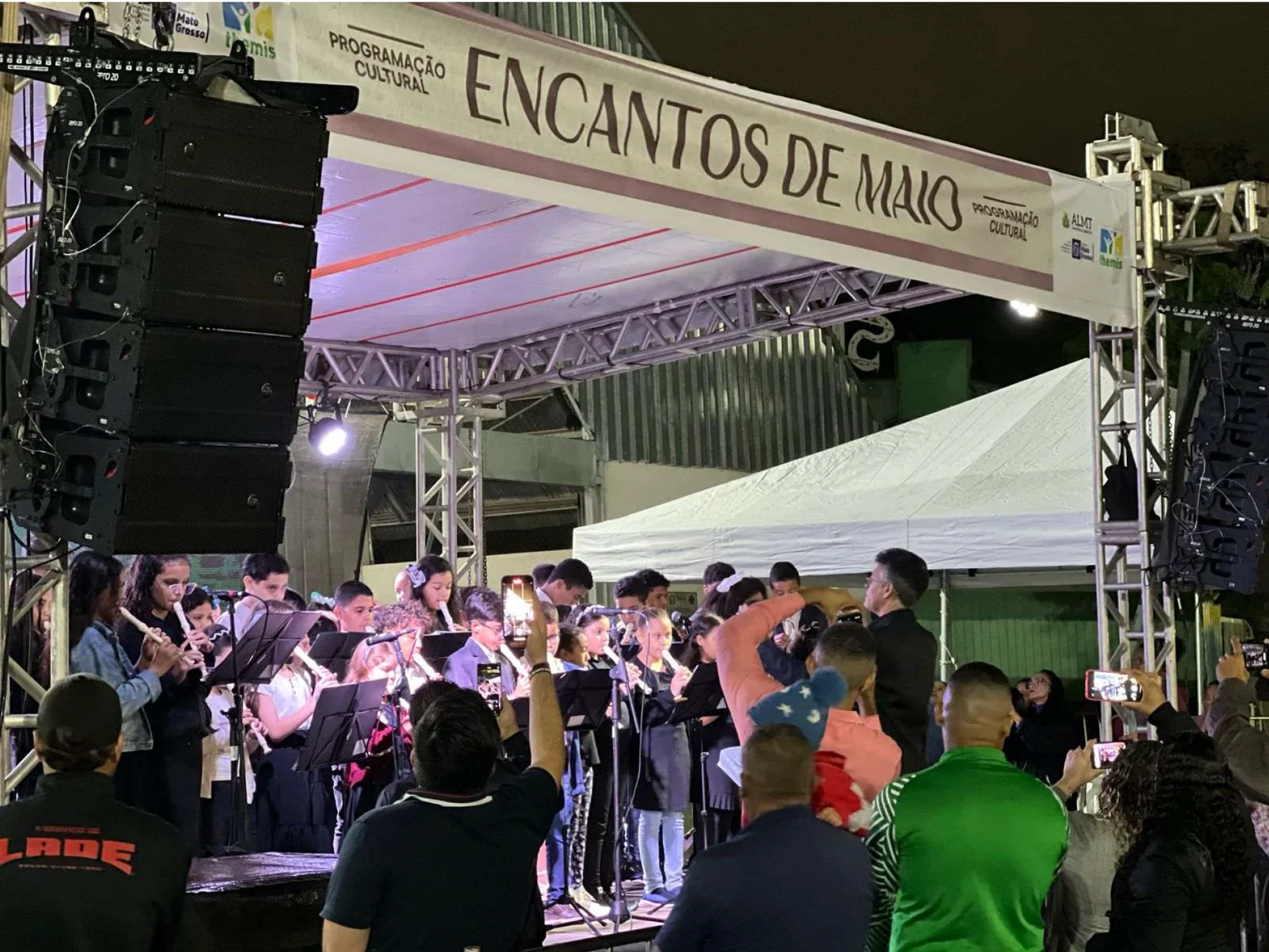 Apresentação musical em evento cultural